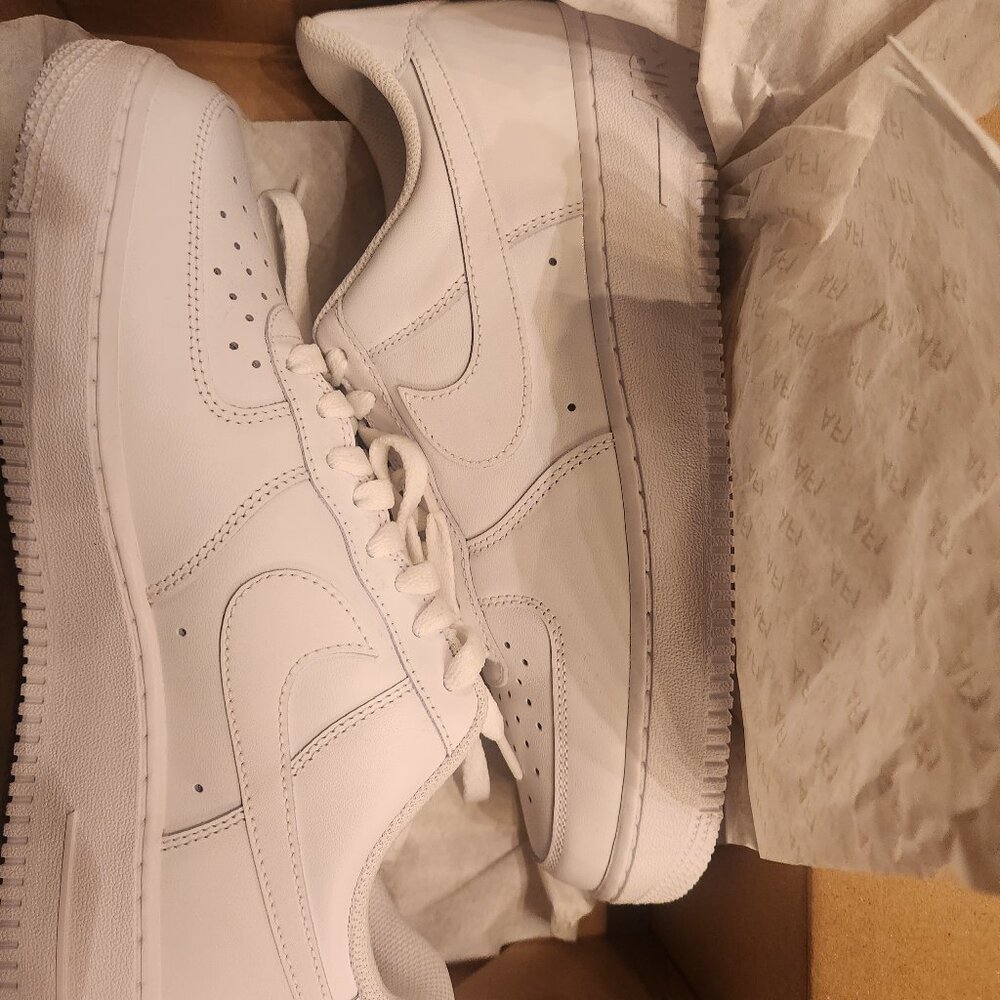 Never Worn Size 9 Air Force Ones